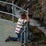 Arjan fotografeert de Barnafoss