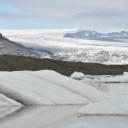 Het Fjallsárlón gletsjermeer met op de achtergrond de gletsjer